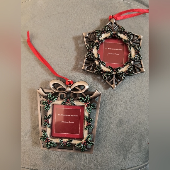 St. Nicholas Square ornament frames metal Holly berry - Picture 1 of 4